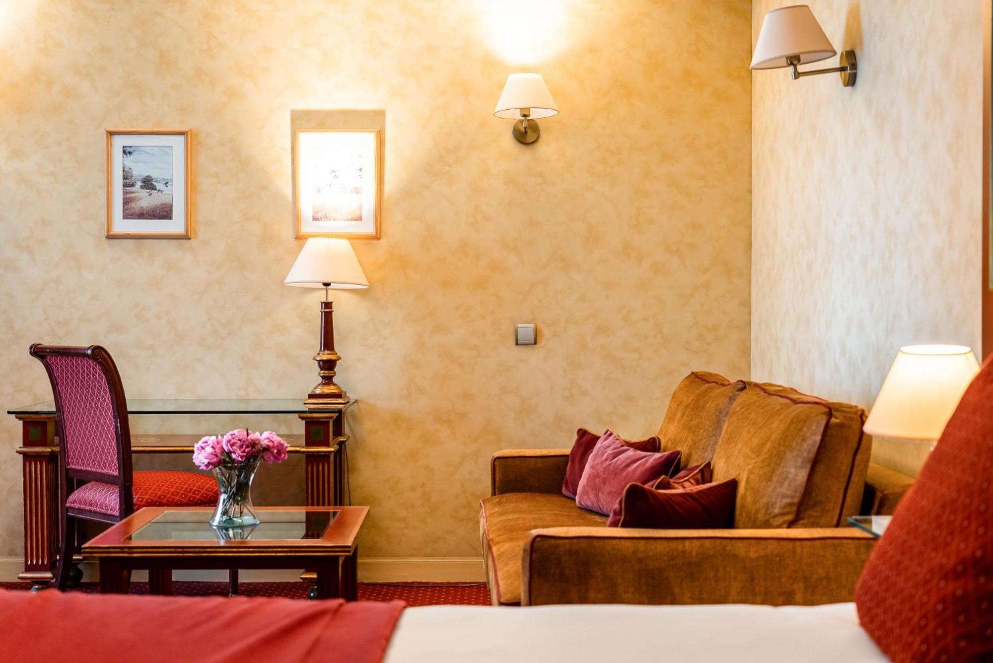 Junior Suite with VIP Services,1708515073:JPEG